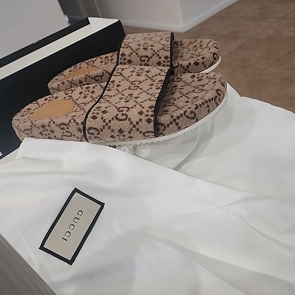 Gucci Brown Patterned Slides